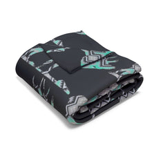 Load image into Gallery viewer, Cozy Arctic Fleece Blanket with Elk Design