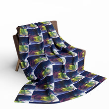 Load image into Gallery viewer, Cozy Arctic Fleece Blanket with Vibrant Eel Design – Perfect for Home and Gifting