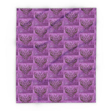 Load image into Gallery viewer, Butterfly Skull Pattern Arctic Fleece Blanket - Cozy Home Decor
