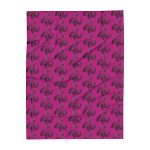 Cozy Arctic Fleece Blanket with Vibrant Pink Floral Design