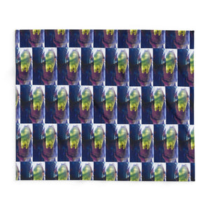 Cozy Arctic Fleece Blanket with Vibrant Eel Design – Perfect for Home and Gifting