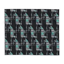 Load image into Gallery viewer, Cozy Arctic Fleece Blanket with Elk Design
