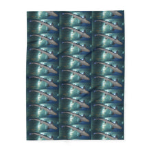 Load image into Gallery viewer, Shark Pattern Arctic Fleece Blanket – Cozy Ocean-Themed Decor for Shark Lovers
