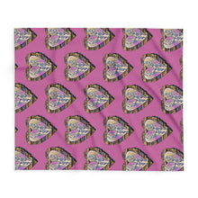 Load image into Gallery viewer, Cozy Heart Pattern Arctic Fleece Blanket - Perfect Gift For Any Occasion
