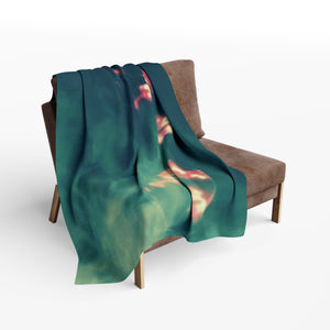 Cozy Arctic Fleece Blanket with Majestic Deer Design - Perfect for Winter Holidays