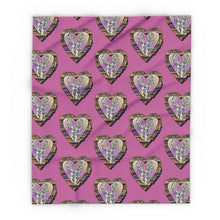 Load image into Gallery viewer, Cozy Heart Pattern Arctic Fleece Blanket - Perfect Gift For Any Occasion
