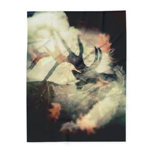 Cozy Arctic Fleece Blanket with Elk-Inspired Design