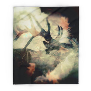 Cozy Arctic Fleece Blanket with Elk-Inspired Design