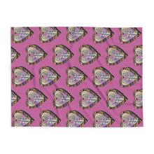 Load image into Gallery viewer, Cozy Heart Pattern Arctic Fleece Blanket - Perfect Gift For Any Occasion
