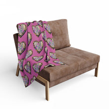Load image into Gallery viewer, Cozy Heart Pattern Arctic Fleece Blanket - Perfect Gift For Any Occasion
