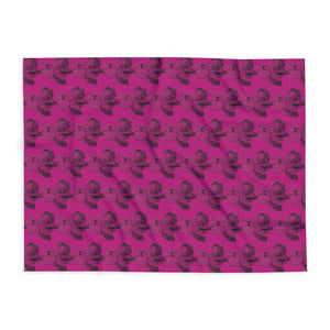 Cozy Arctic Fleece Blanket with Vibrant Pink Floral Design