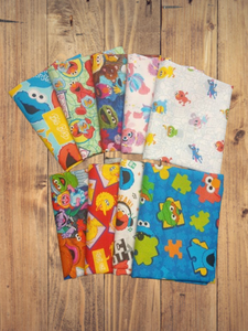 9 Fat Quarters - Assorted Sesame Street Fat Quarter Bundle