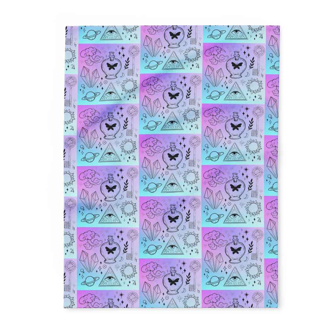 Cosmic Dream Fleece Blanket - Celestial Patterns for Comfort and Style