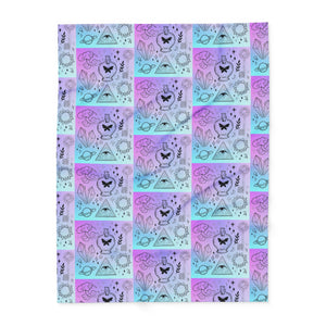 Cosmic Dream Fleece Blanket - Celestial Patterns for Comfort and Style