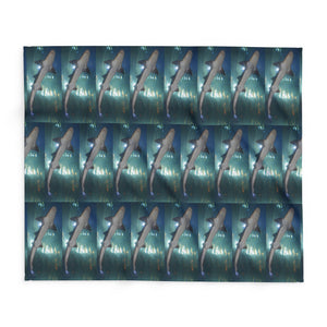 Shark Pattern Arctic Fleece Blanket – Cozy Ocean-Themed Decor for Shark Lovers
