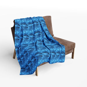 Cozy Arctic Fleece Blanket - Winter Camaflauge Pattern for Warmth & Comfort