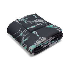 Load image into Gallery viewer, Cozy Arctic Fleece Blanket with Elk Design
