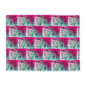 Vibrant Butterfly Arctic Fleece Blanket - Cozy Home Decor for All Seasons