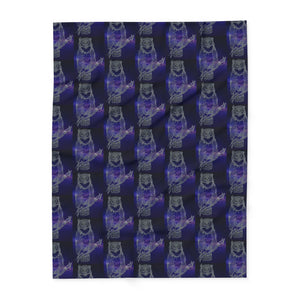 Arctic Fleece Blanket with Owl Design - Cozy & Stylish Home Accessory