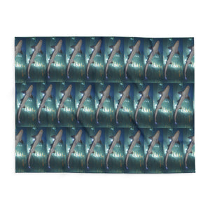 Shark Pattern Arctic Fleece Blanket – Cozy Ocean-Themed Decor for Shark Lovers