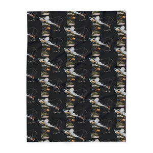 Outdoor Adventure Arctic Fleece Blanket - Perfect for Hunting Enthusiasts