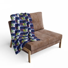 Load image into Gallery viewer, Cozy Arctic Fleece Blanket with Vibrant Eel Design – Perfect for Home and Gifting
