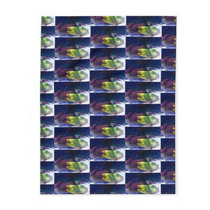 Cozy Arctic Fleece Blanket with Vibrant Eel Design – Perfect for Home and Gifting